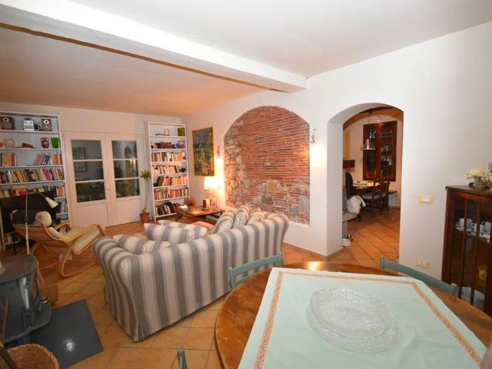 Casa con 6 locali in vendita in Via di Casanova I, Balbano, Lucca