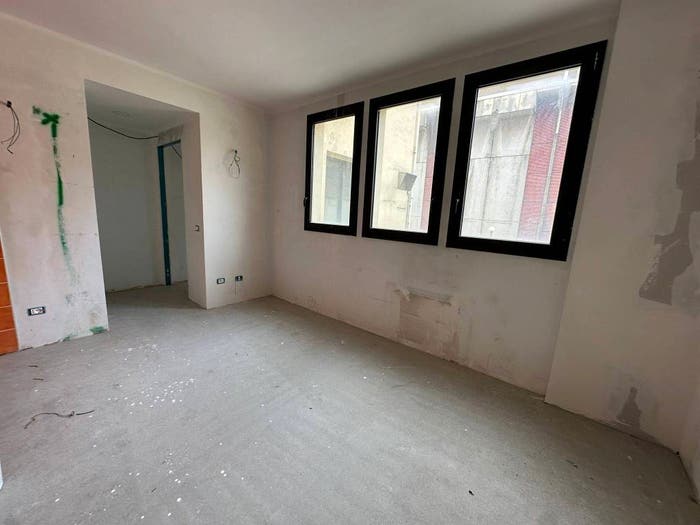 Appartamento bilocale in vendita in Viale Alessandro Manzoni, Centro Stazione, Novara