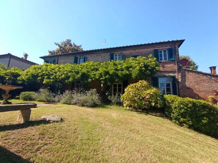 Casa con 6 locali in vendita in Foiano della Chiana