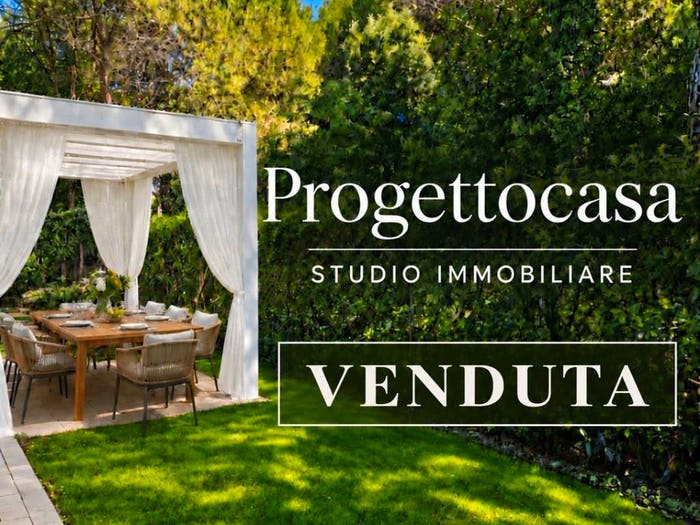 Casa trilocale in vendita in Viale Cigno Bianco, Pineta, Jesolo