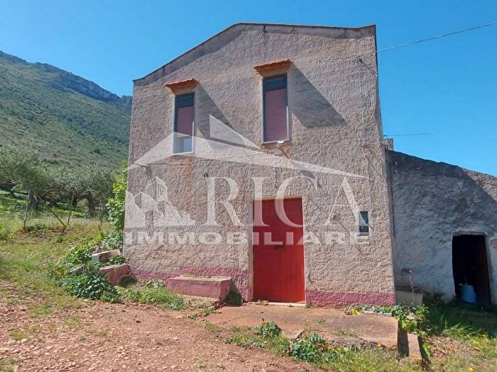 Casa quadrilocale in vendita in Strada Provinciale Fraginesi Costamante, Castellammare del Golfo