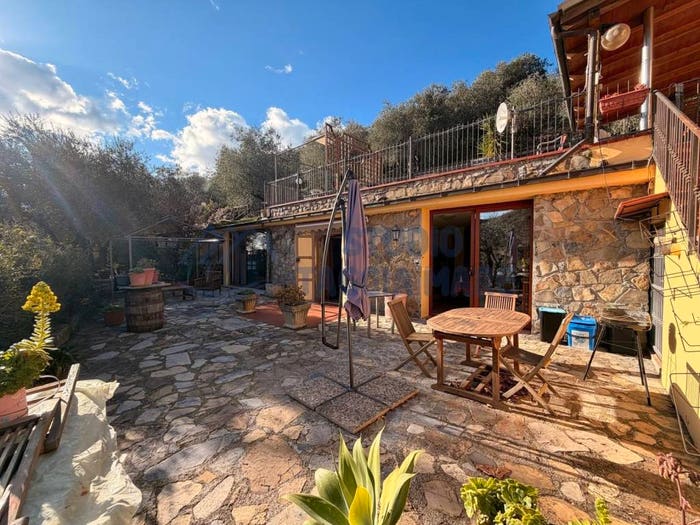 Casa trilocale in vendita in Strada Pompeiana, Castellaro