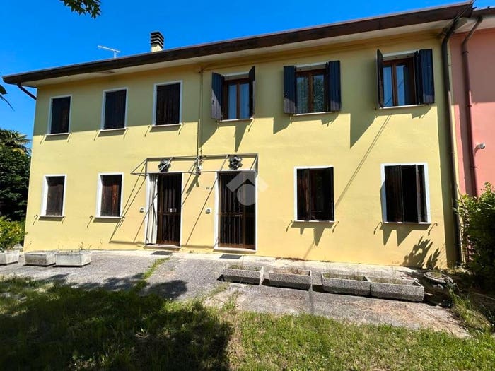 Casa con 6 locali in vendita in Via Selve, Molino Campocroce, Mogliano Veneto