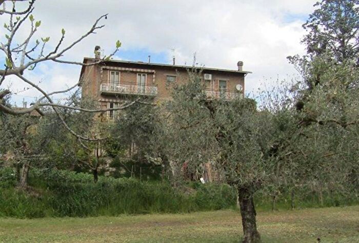 Appartamento quadrilocale in vendita in Strada Regionale SNC, Magione