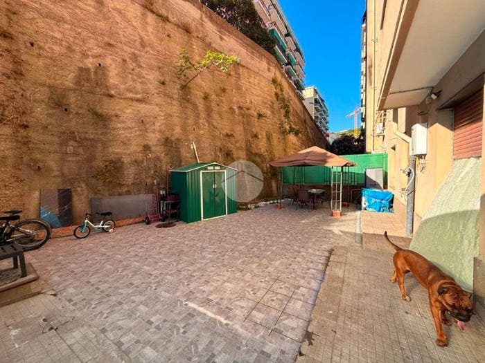 Appartamento trilocale in vendita in Corso Ferdinando Magellano, Sampierdarena, Genova