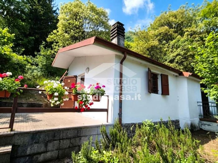Casa trilocale in vendita in Valle Delle Fontane, Endine Gaiano