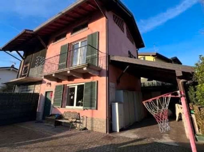 Casa trilocale in vendita in Via Castello, Annone di Brianza