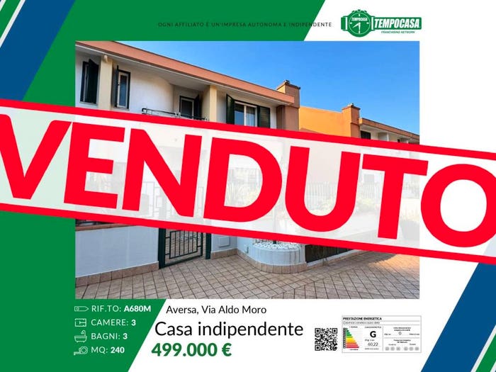 Casa con 5 locali in vendita in Via Aldo Moro, Aversa