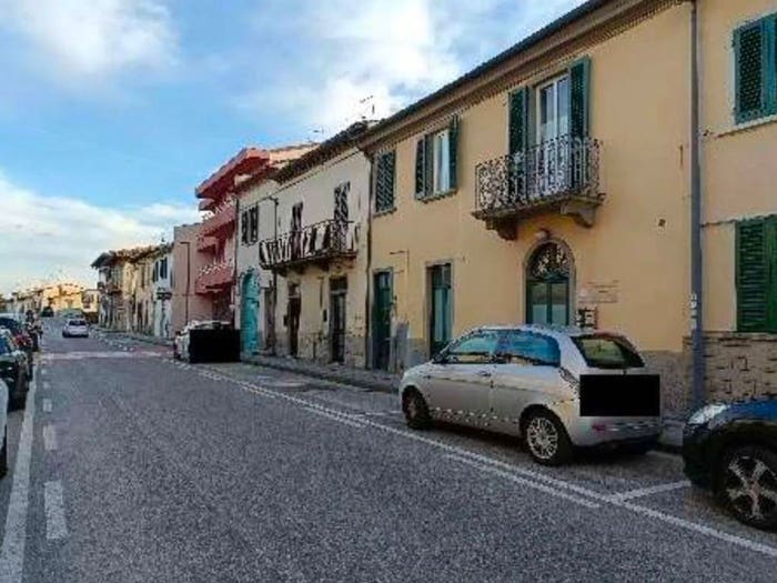 Appartamento con 6 locali in vendita in Via Vittorio Emanuele Ii, Centro, Poggio a Caiano