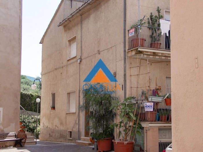 Casa con 5 locali in vendita in Via Maggio, Centro, Alviano