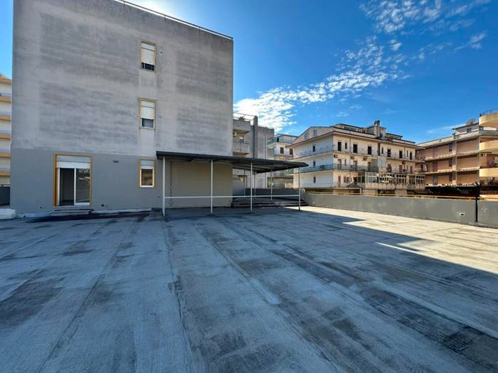 Appartamento con 6 locali in vendita in Via Medaglia d'Oro Lorenzo Cutugno, Centro, Barcellona Pozzo di Gotto