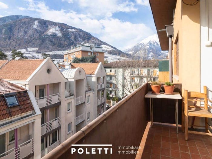 Appartamento quadrilocale in vendita in Via Mainardo, Centro, Merano