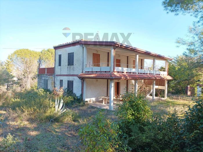 Casa con 6 locali in vendita in Cugnoli