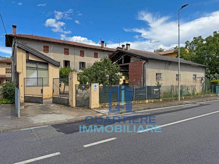 Casa con 6 locali in vendita in Via Novembre, Bressa, Campoformido
