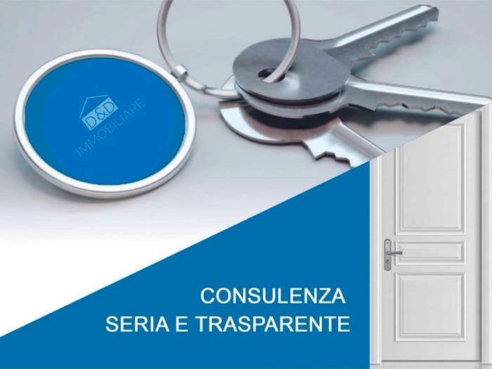 Casa con 6 locali in vendita in Piazza Roma, Cortemilia