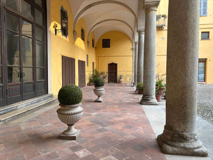 Appartamento con 6 locali in vendita in Corso Garibaldi, Centro, Cremona