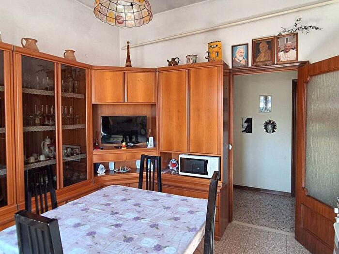 Appartamento trilocale in vendita in Via Jesi, Piano, Ancona