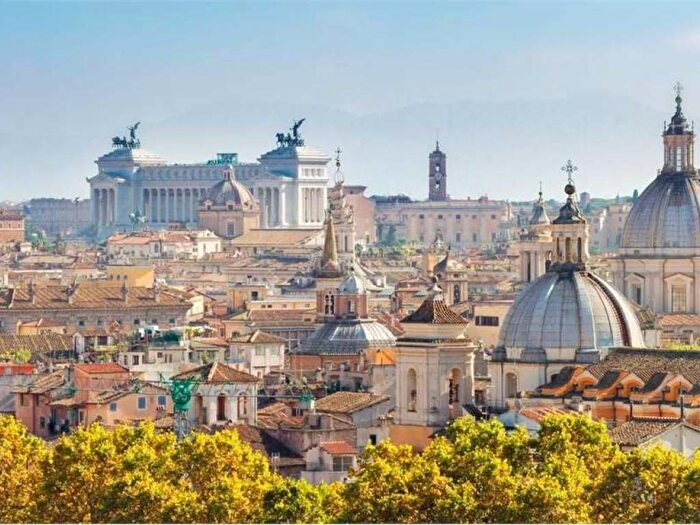 Appartamento quadrilocale in vendita in via del Corso, Montecitorio, Roma
