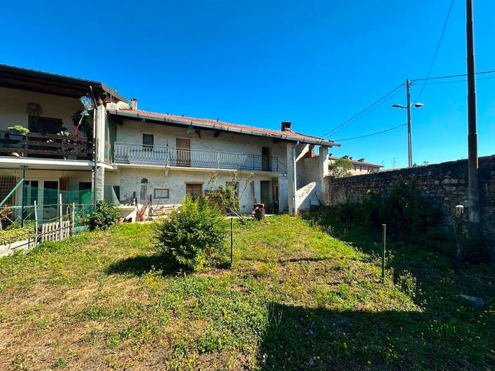 Casa quadrilocale in vendita in Centro, Momo