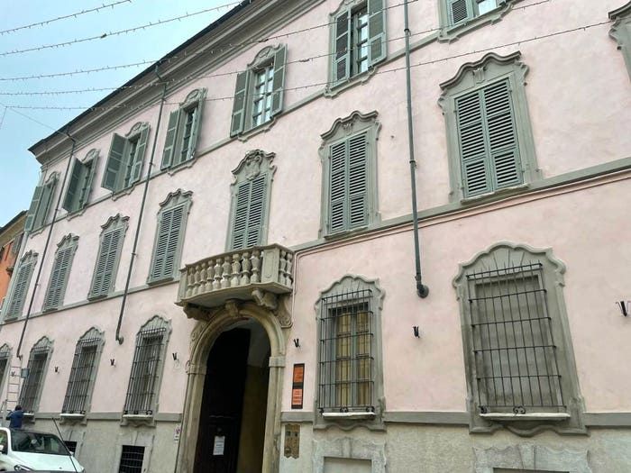 Appartamento con 6 locali in vendita in Centro Storico, Piacenza