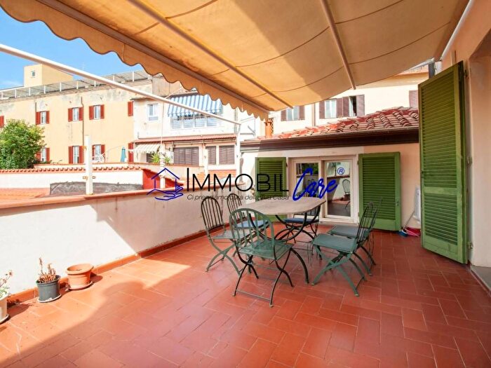 Appartamento trilocale in vendita in Via Roma, Goito Montebello, Livorno