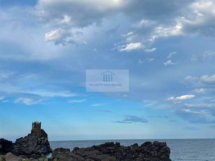 Casa con 6 locali in vendita in VIA ARIAZZI, Pozzillo Stazzo Santa Tecla, Acireale