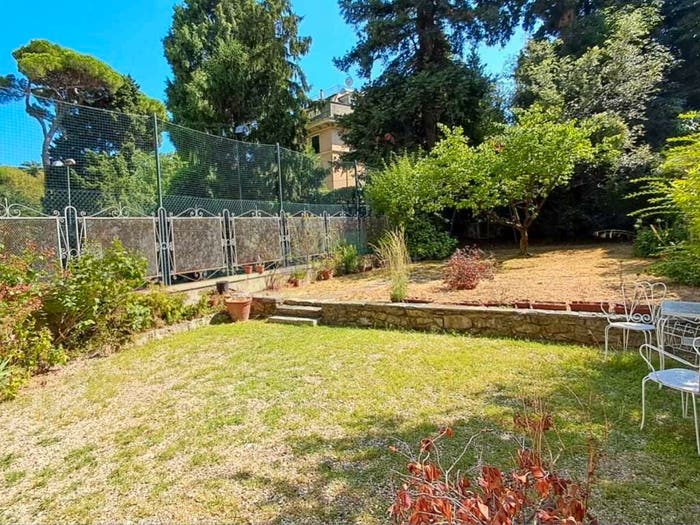 Appartamento con 6 locali in vendita in Via Giorgio Byron, Albaro, Genova