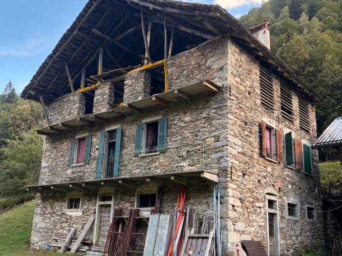 Casa con 6 locali in vendita in Strada Provinciale Valsermenza, Boccioleto