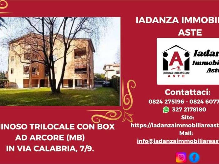 Appartamento trilocale in vendita in Via Calabria, Bernate La Ca', Arcore