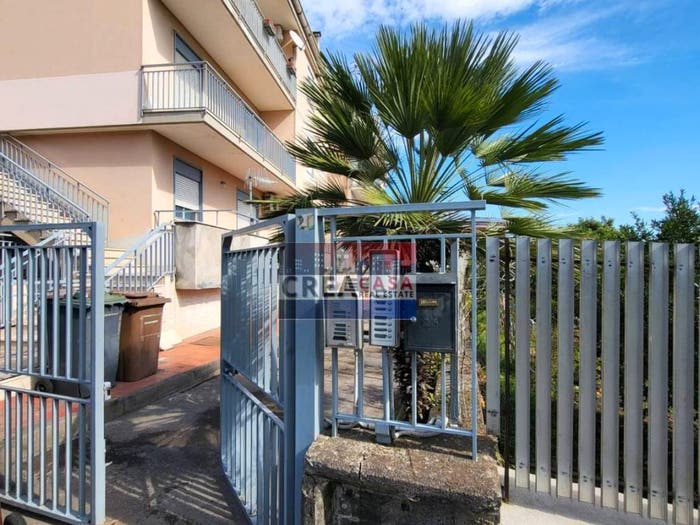 Appartamento con 6 locali in vendita in Via regina del Cielo, Fiumefreddo di Sicilia