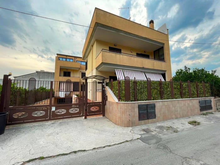 Appartamento trilocale in vendita in Via Cappella Rosa, Centro, Maddaloni
