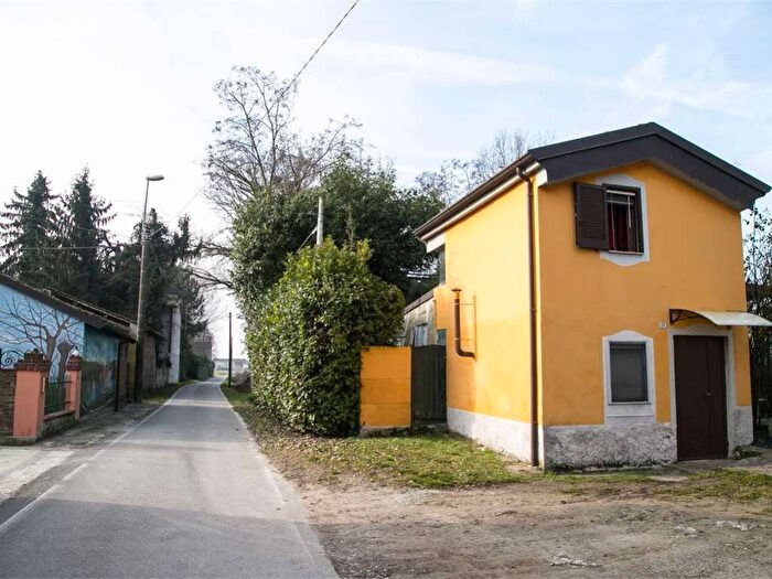 Casa con 6 locali in vendita in Filolungo, Santo Stefano Lodigiano