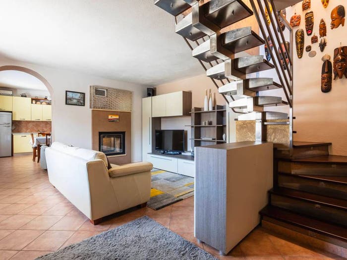 Casa con 5 locali in vendita in Via Camillo Benso di Cavour, Centro, Borgo San Dalmazzo