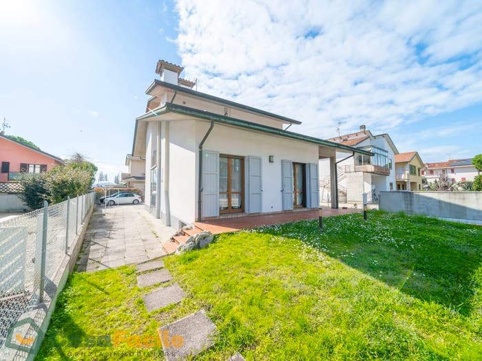 Casa con 5 locali in vendita in Via Pinarella, Pinarella, Cervia