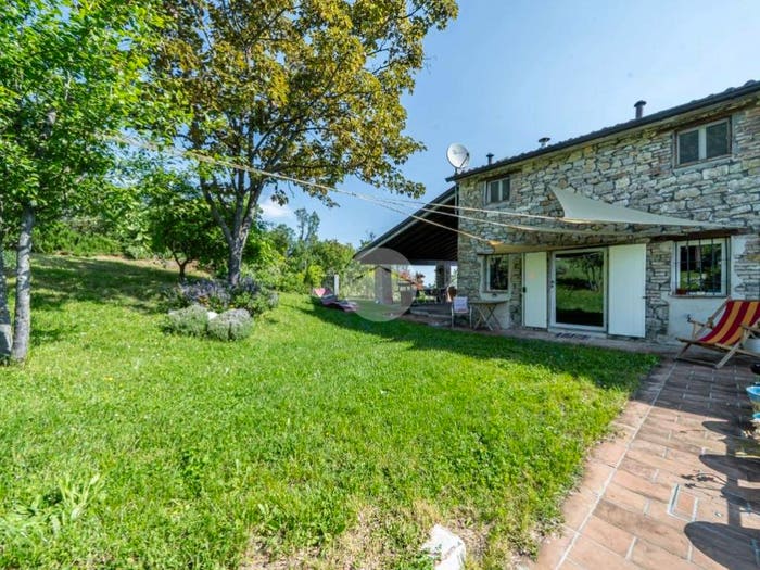 Casa quadrilocale in vendita in Strada Case Nuove, Lesignano de' Bagni