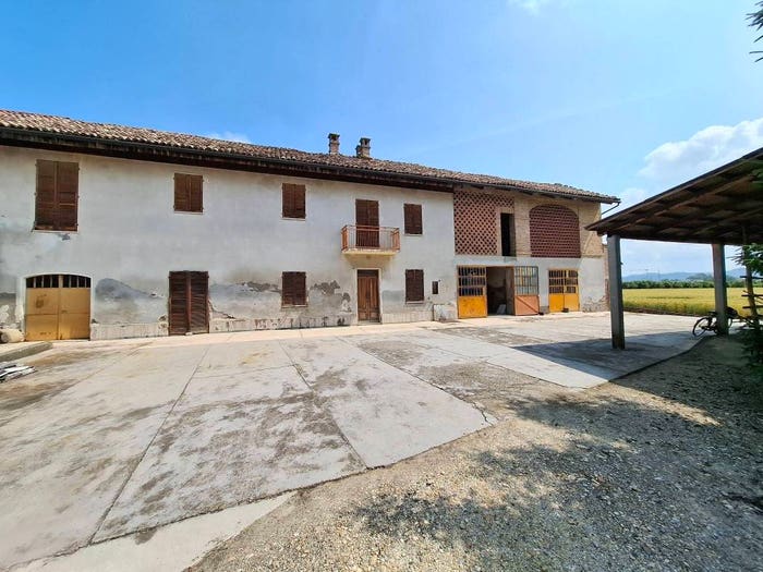 Casa con 6 locali in vendita in Govone, Canove