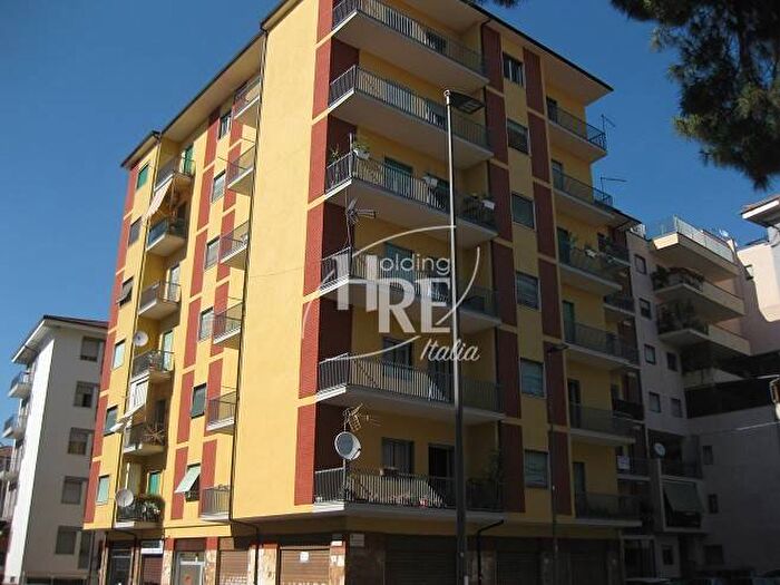 Appartamento con 5 locali in vendita in Via Panebianco, Panebianco Tribunale, Cosenza