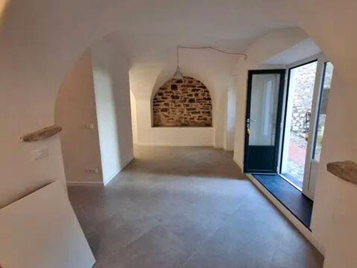 Appartamento trilocale in vendita in Piazza Dottor Ranieri No Number, Lingueglietta, Cipressa