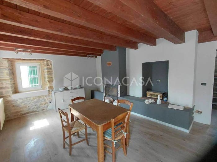 Casa con 6 locali in vendita in Via Bagno, Prignano sulla Secchia