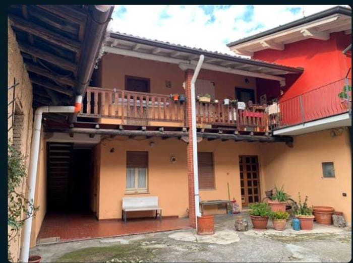 Appartamento quadrilocale in vendita in Via Mezzovate, Bonate Sotto