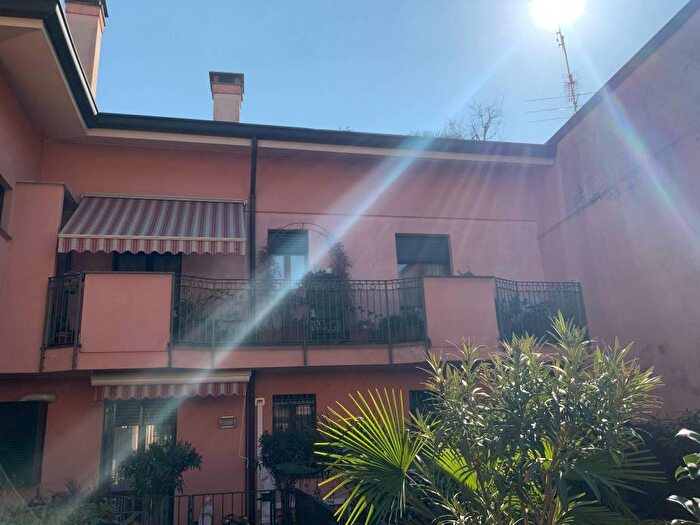 Appartamento trilocale in vendita in Via Torre, Centro, Parabiago