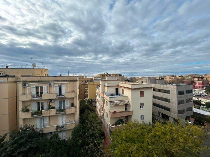 Appartamento trilocale in vendita in Viale del Lido, Ostia Levante, Roma