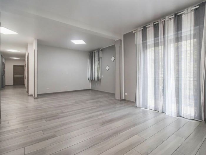 Appartamento trilocale in vendita in via petrarca, Centro Storico, Carpi
