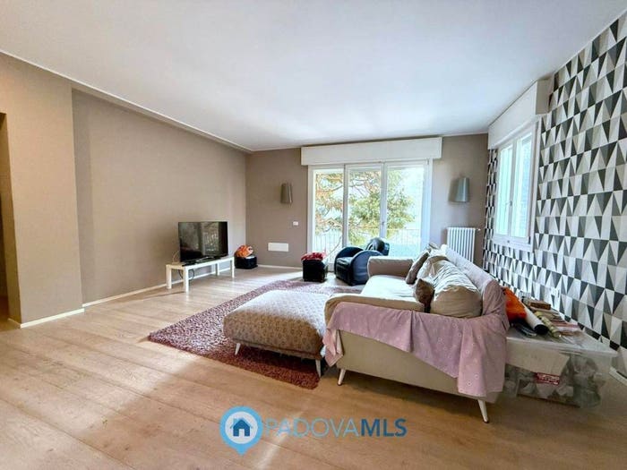 Casa con 6 locali in vendita in via Umago, Santissima Trinità, Padova