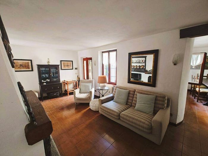 Casa con 6 locali in vendita in Via Nicola Alzeni, Muronico, Dizzasco