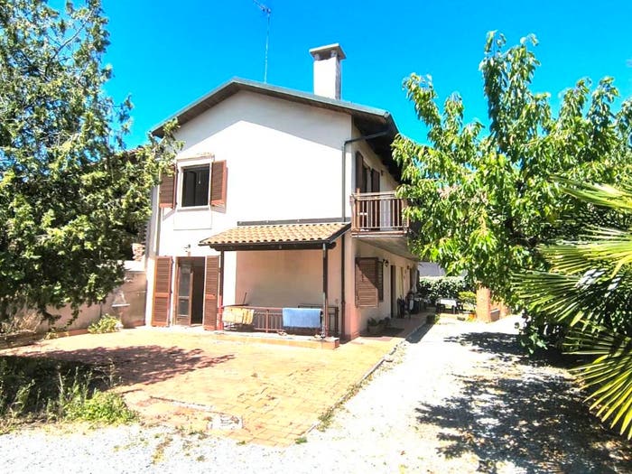 Casa quadrilocale in vendita in Via Cesare Battisti, Montanaro
