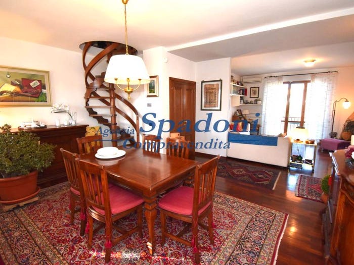 Appartamento con 6 locali in vendita in Via Edmondo De Amicis, Centro, Pieve a Nievole