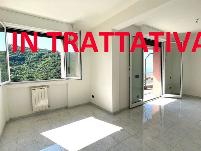 Appartamento quadrilocale in vendita in Via Tre Pini, Borgoratti, Genova