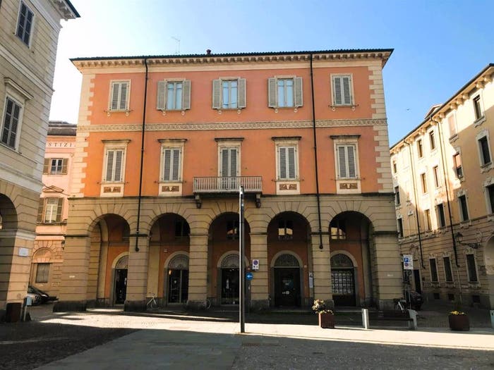 Appartamento con 6 locali in vendita in VIA DEL TRIBUNALE, Centro, Casale Monferrato
