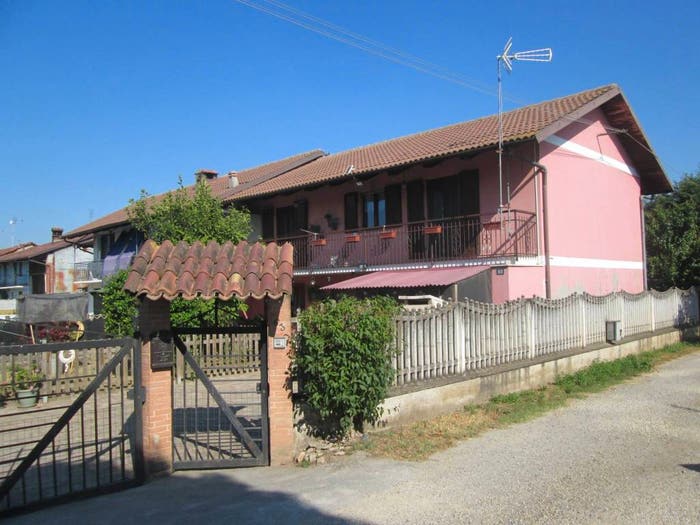 Casa quadrilocale in vendita in Frazione Madonna Orti, Madonna Orti, Villafranca Piemonte